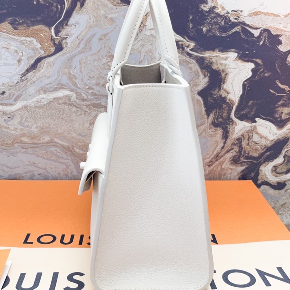 Louis Vuitton Lockme PM Soft White Calfskin Leather Tote - Picture 8 of 12